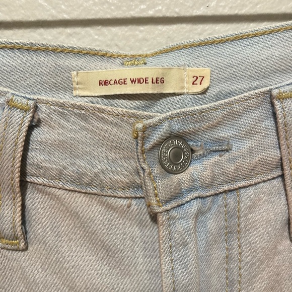 Levi’s Ribcage Wide Leg Jeans in Fairy Dust Dreams Light Wash Size 27 - Picture 4 of 8